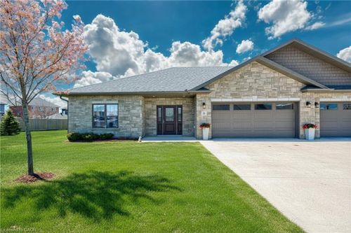 10-1050 Waterloo St, Port Elgin, ON, N0H2C3 | Card Image