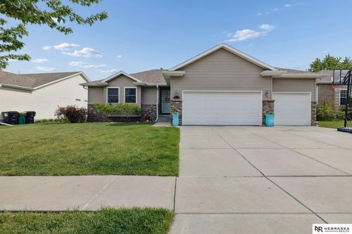8929 Truchard Rd, Lincoln, NE, 68526-9721 | Card Image