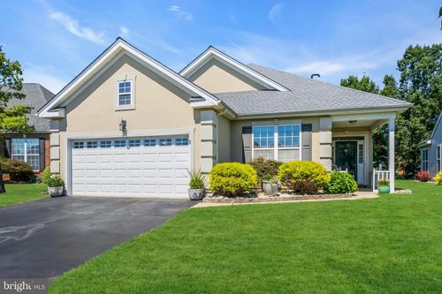 40 Bunker Hill Dr, Allentown, NJ, 08501-1854 | Card Image