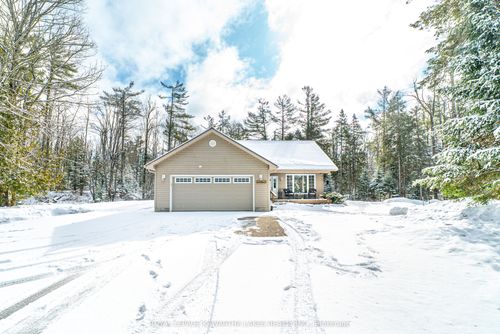 914 County Rd 49, Trent Lakes, ON, K0M1A0 | Card Image