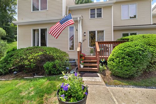 204 Virginia Woods Dr, Brewster, NY, 10509-4334 | Card Image