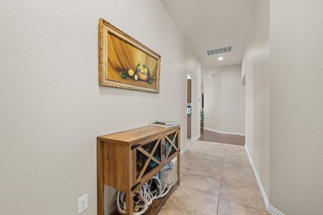 327 Saffron Spgs, House other with 3 bedrooms, 2 bathrooms and 4 parking in Buda TX | Image 6