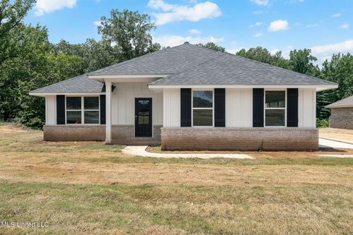 4185 Olivia Cir W, Olive Branch, MS, 38654 | Card Image