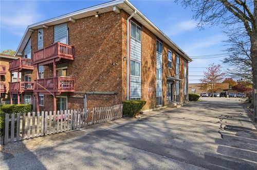 11-110 Pilgrim Parkway, Warwick, RI, 02888 | Card Image