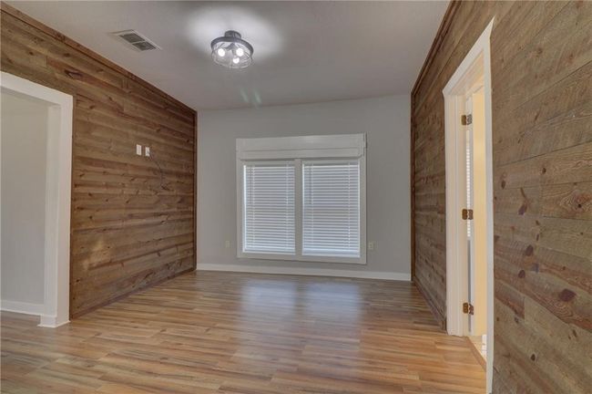153 E Norway St, House other with 3 bedrooms, 1 bathrooms and 3 parking in Walnut Springs TX | Image 8