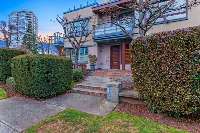 2189 Argyle Avenue, Townhouse with 3 bedrooms, 2 bathrooms and 2 parking in West Vancouver BC | Image 28