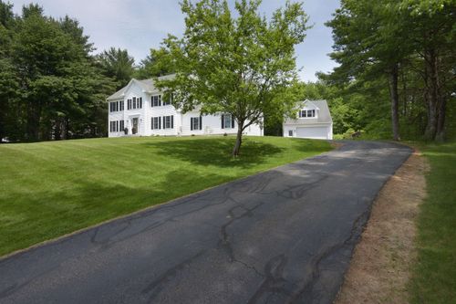 2 Chelsea Dr, Bow, NH, 03304-5604 | Card Image
