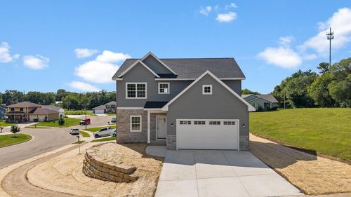 410 University Ln, Mazomanie, WI, 53560-9835 | Card Image