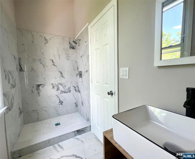238 Main St, Home with 2 bedrooms, 1 bathrooms and null parking in Ridgefield Park NJ | Image 9