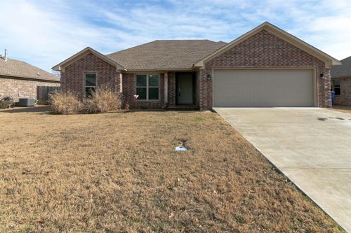 17 Weatherwood Dr, Greenbrier, AR, 72058-8816 | Card Image