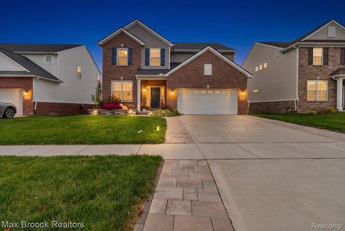 20809 Gidran Dr, South Lyon, MI, 48178-2702 | Card Image