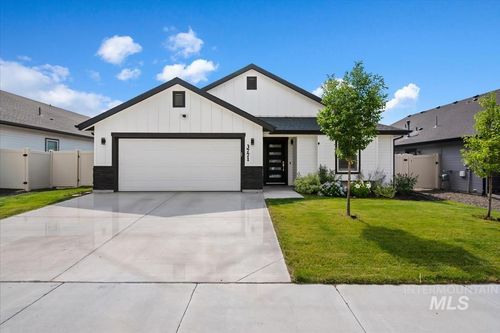 3771 S Walnut Ridge Way, Nampa, ID, 83686-1003 | Card Image