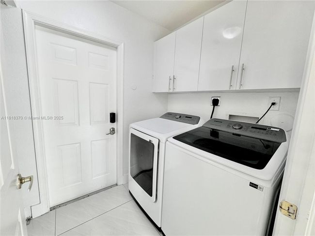 16515 Ruby Lk, House other with 4 bedrooms, 3 bathrooms and null parking in Weston FL | Image 19