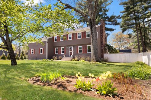 184 Pleasant View Ave, Smithfield, RI, 02917-1734 | Card Image