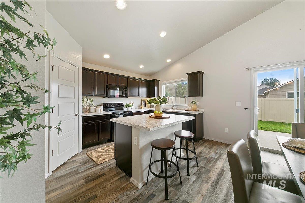 Box Canyon St, Star, ID 83669