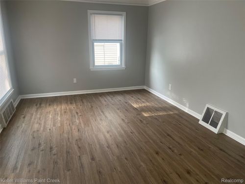 3358 Ellwood Ave, Royal Oak, MI, 48073-6519 | Card Image