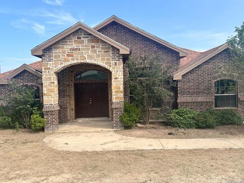 218 View Dr, Eagle Pass, TX, 78852-2409 | Card Image