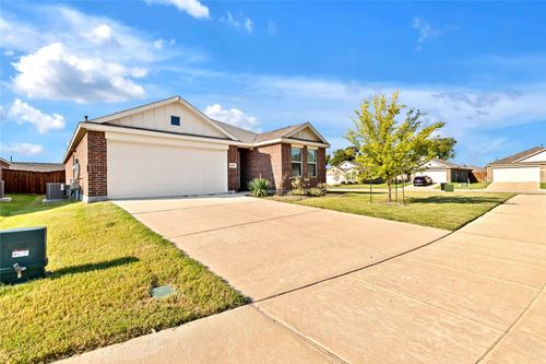 2804 Green Hill Way, Little Elm, TX, 75068-5652 | Card Image