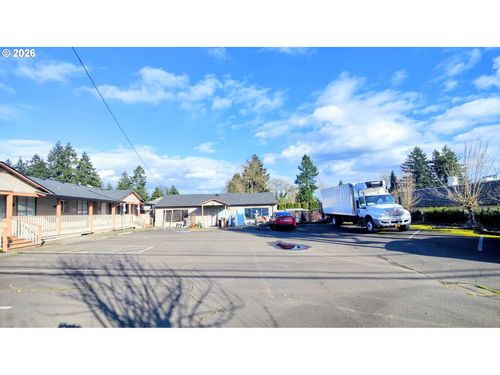 12208 Se Market St, Portland, OR, 97233-1235 | Card Image