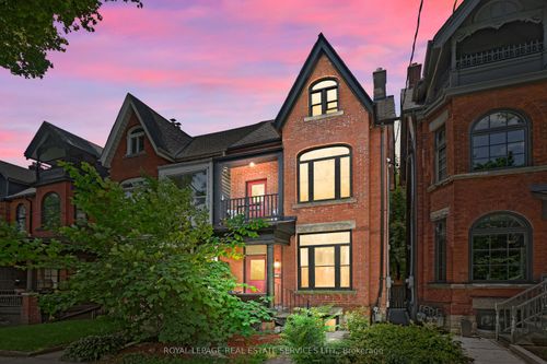 62 Lakeview Ave, Toronto, ON, M6J3B3 | Card Image
