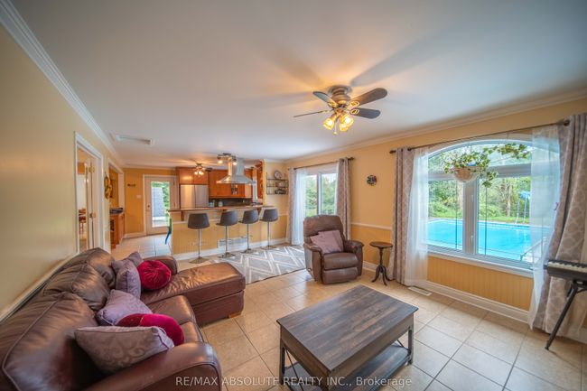 139 Felton Cres, House other with 4 bedrooms, 2 bathrooms and 8 parking in Russell ON | Image 8