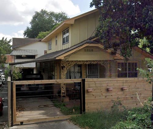 7626 Avenue H, Houston, TX, 77012-1128 | Card Image