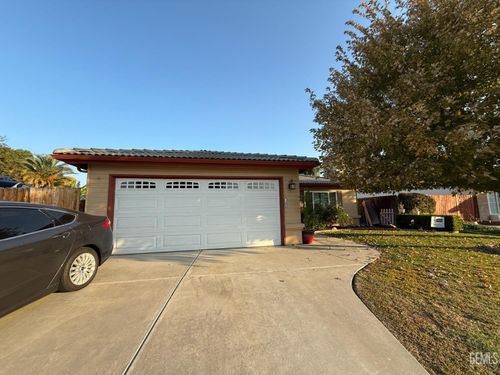 9510 Colfax Ct, Bakersfield, CA, 93312-4447 | Card Image