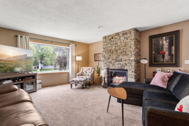Living Room | Image 11