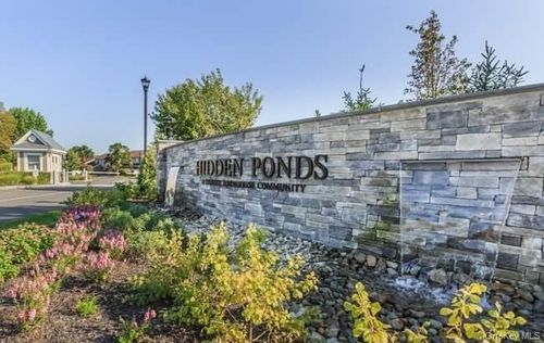 261 Pond View Ln, Smithtown, NY, 11787-5206 | Card Image