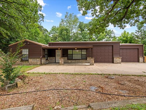 1320 Hillsdale Dr, Bartlesville, OK, 74006-4515 | Card Image