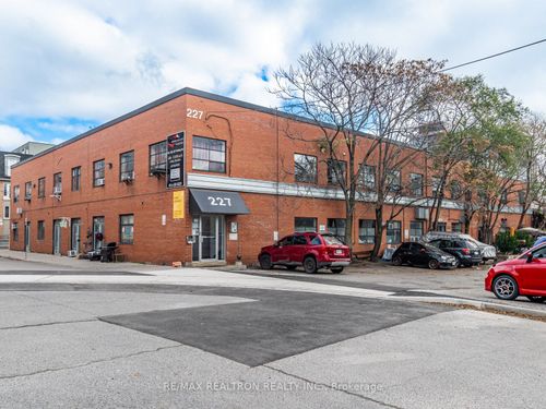 208-227 Sterling Rd, Toronto, ON, M6P4J6 | Card Image