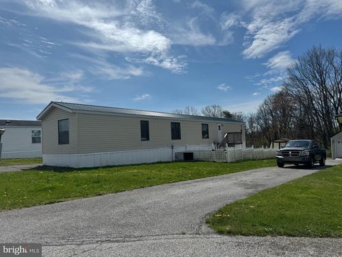 3871 Grosh Dr, Greencastle, PA, 17225-9777 | Card Image
