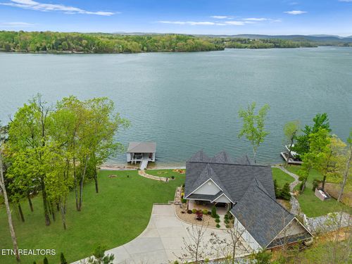 2250 Indian Shadows Dr, Ten Mile, TN, 37880-2960 | Card Image