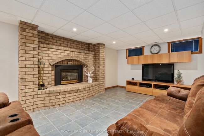 24 Valleyview Dr, House other with 3 bedrooms, 2 bathrooms and 6 parking in Oro Medonte ON | Image 24