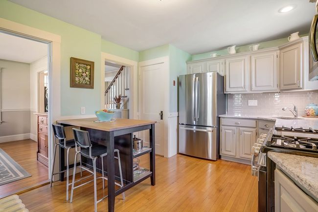 22 Elm St, House other with 3 bedrooms, 1 bathrooms and 5 parking in Woburn MA | Image 9