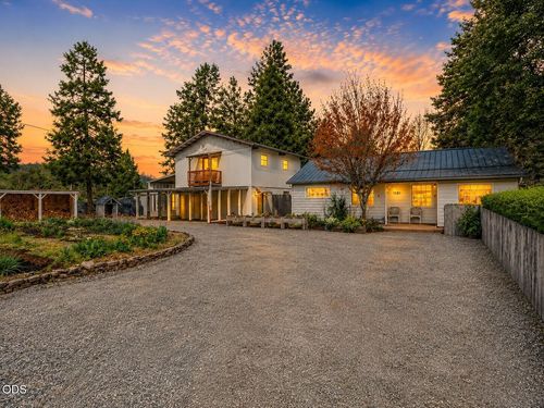 1381 Oak Hill Rd, Roseburg, OR, 97471-9683 | Card Image