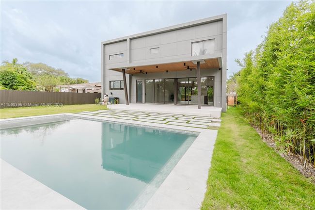 549 East Dr, House other with 4 bedrooms, 4 bathrooms and null parking in Miami Springs FL | Image 54