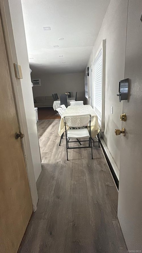 28 Edward Ave, Monticello, NY, 12701-2550 | Card Image