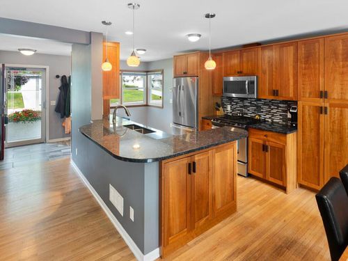 5169 Abercrombie Dr, Edina, MN, 55439-1461 | Card Image