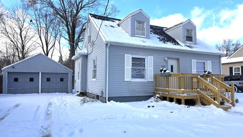 2426 Midday St, Jackson, MI, 49203-3709 | Card Image