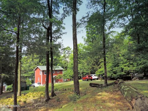 182 Lennon Rd, Greentown, PA, 18426-3800 | Card Image