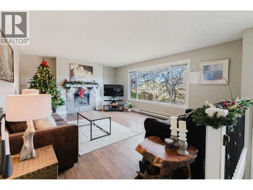 2126 Verde Vista Rd, Kelowna, BC, V1P1G5 | Card Image