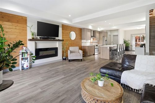 103-687 Strandlund Ave, Langford, BC, V9B3G2 | Card Image