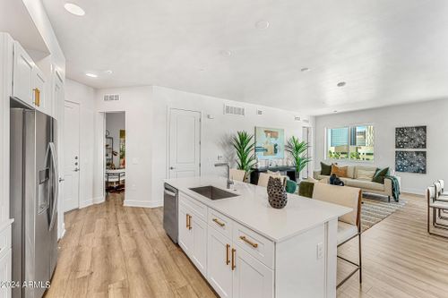 3012-3131 N Central Ave, Phoenix, AZ, 85012-2789 | Card Image