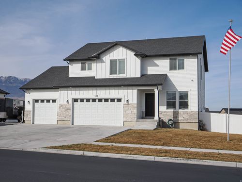 582 W Durfee St, Grantsville, UT, 84029-9805 | Card Image