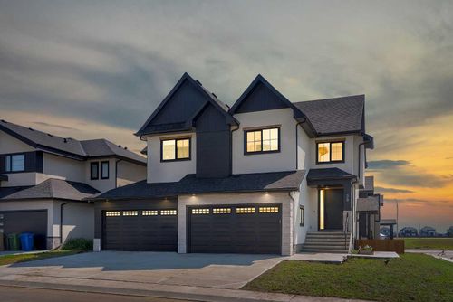 39 N Bridges Glen, Langdon, AB, T0J1X3 | Card Image