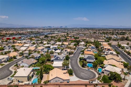 427 Rhythm St, Henderson, NV, 89074-5753 | Card Image