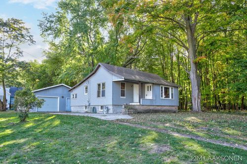 1340 S Shore Dr, Holland, MI, 49423-4484 | Card Image