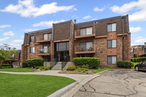 apt-3a-631 Derry Ct, Schaumburg, IL, 60193-3272 | Card Image