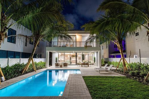 721 Lake Ave N, Delray Beach, FL, 33483-5927 | Card Image